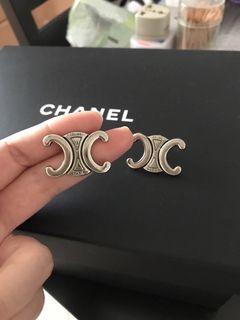 (Category: ) located in . Submitted by vintage.paradise_online.shop (Listing ID 1439371039, Image 1). Description: .