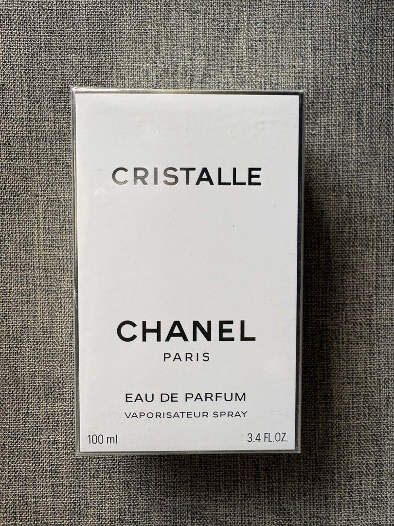 CHANEL CRISTALLE EDP | PREMIUM QUALITY (Category: Fragrance & Deodorants) located in Taguig. Submitted by blissy0215 (Listing ID 1439357765, Image 2). Description: Brand new Guaranteed long lasting scent Premium quality Top notes are Citruses and Fruity Notes; Middle notes are Hyacinth and Honeysuckle; Base notes are Jasmine and Iris..