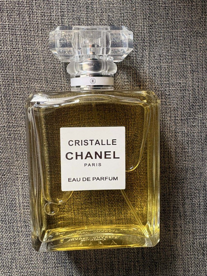 CHANEL CRISTALLE EDP | PREMIUM QUALITY (Category: Fragrance & Deodorants) located in Taguig. Submitted by blissy0215 (Listing ID 1439357765, Image 1). Description: Brand new Guaranteed long lasting scent Premium quality Top notes are Citruses and Fruity Notes; Middle notes are Hyacinth and Honeysuckle; Base notes are Jasmine and Iris..