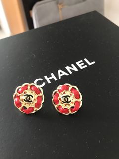 (Category: ) located in . Submitted by vintage.paradise_online.shop (Listing ID 1439266986, Image 1). Description: .