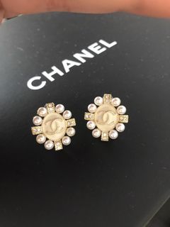 (Category: ) located in . Submitted by vintage.paradise_online.shop (Listing ID 1439277589, Image 1). Description: .