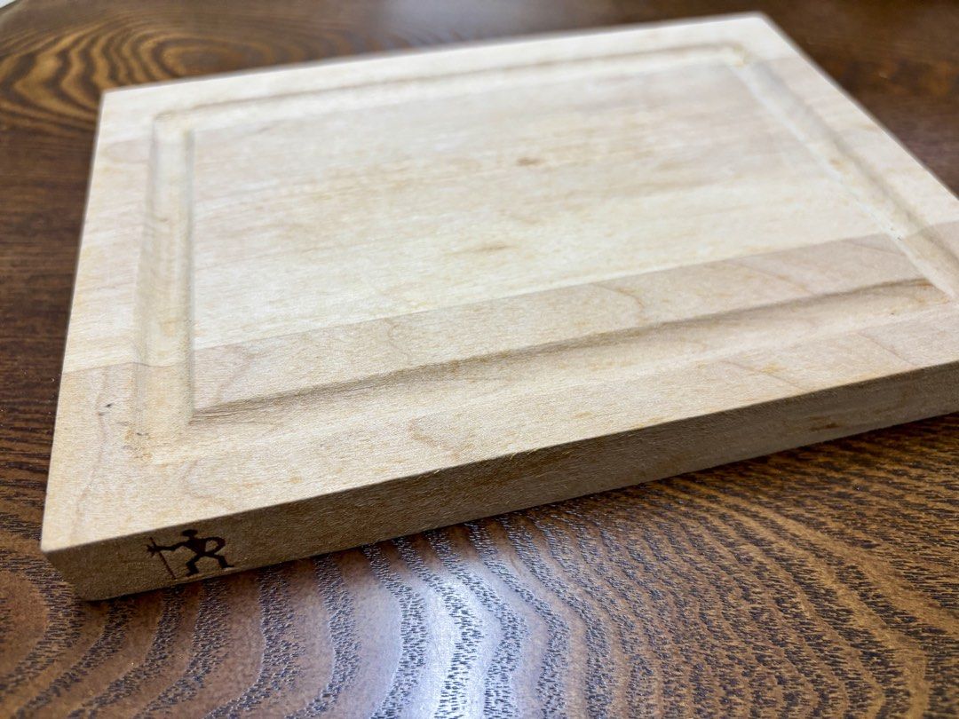 Cheese board with knives461115468306206721