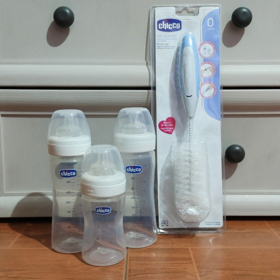 Chicco Baby Bottles and Bottle Brush Bundle (Category: Breastfeeding & Bottle Feeding) located in Calamba. Submitted by declutterbyadj (Listing ID 1439298887, Image 1). Description: 2pcs 250ml 1pc 150ml Washed and sterilized but never used. RFS: Baby is exclusively breastfed..