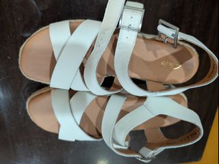 (Category: ) located in . Submitted by deepshikham556 (Listing ID 1439338599, Image 1). Description: .