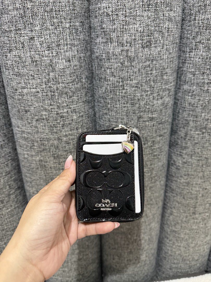 Coach zip card case "New arrival" (Category: Luxury Bags & Wallets) located in Las Pinas. Submitted by yhn_boutique (Listing ID 1439396943, Image 3). Description: Actual pic posted Lalamove ready Complete inc. Dm 💌.