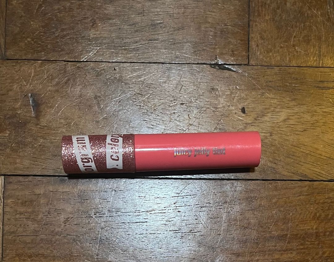 Colorgram Juicy Jelly Tint (Category: Makeup) located in Makati City. Submitted by bunnyloa (Listing ID 1439350952, Image 1). Description: 🪷Shades - Juicy Jelly Tint in 04 Tender Peach (no box) Swatched a few times, but wrong color for me. RFS: decluttering 📍Makati MOP: Gcash/BPI Bank Transfer (Payment first policy) MOD: Grab/Lalamove (SF c/o buyer) 💌 REMINDERS - Strictly No Refund or Order Cancellation - Lowballers will not be entertained.