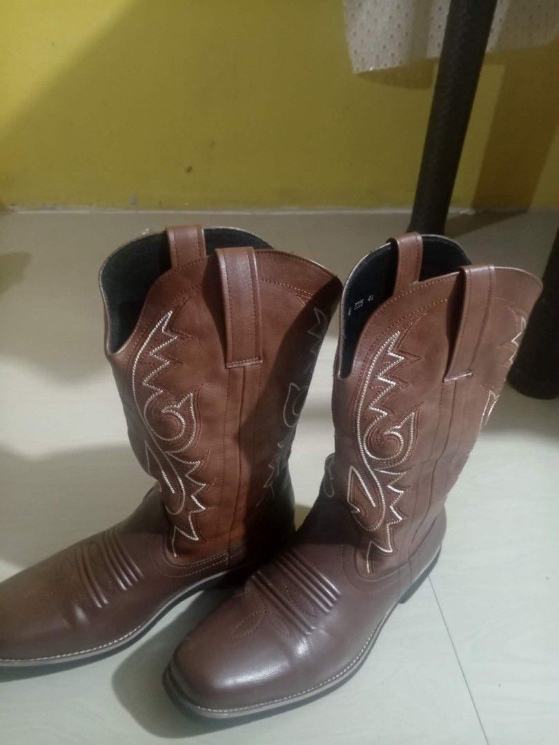 Cowboy style boots ( unisex ) (Category: Boots) located in Binmaley. Submitted by shopwith.ley (Listing ID 1439278353, Image 2). Description: .
