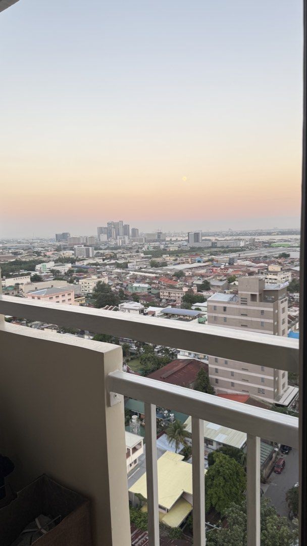 Cozy upgraded Studio Unit Near Ayala Cebu (Category: Apartments & Condos) located in Manila. Submitted by andrivehomestay (Listing ID 1439347696, Image 2). Description: Studio Unit with a total area of 22.43 sqm with small balcony located at 20th floor. Clean CTC and updated taxes. Currently income generating good location. Accepts 50% DP remaining balance split into 12 months..
