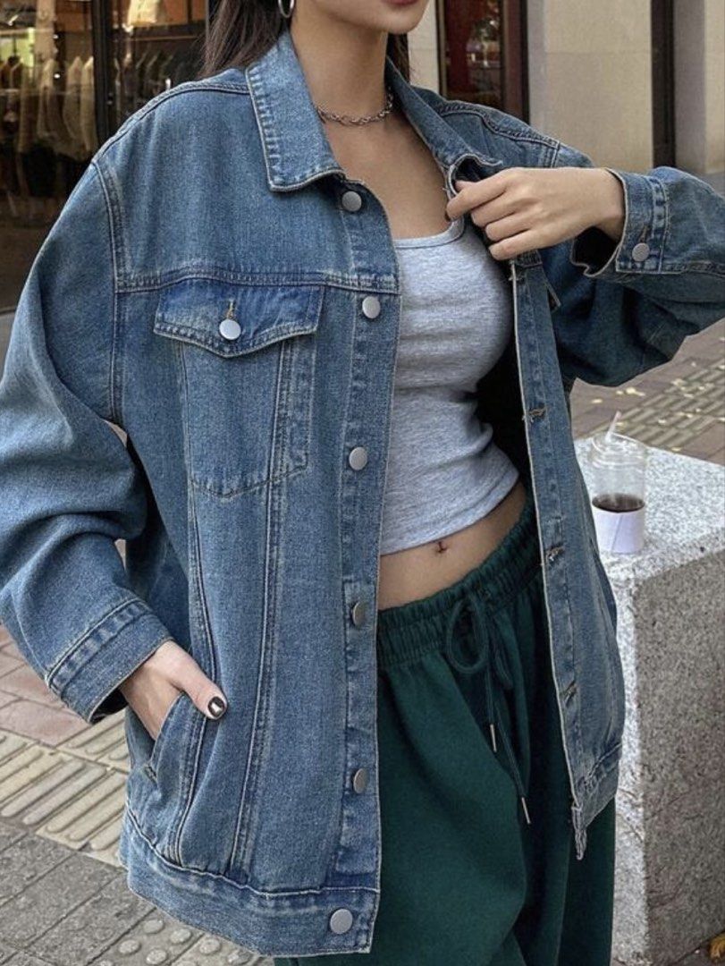 Dazy Oversized Denim Jacket (Category: Coats, Jackets and Outerwear) located in Cavite. Submitted by lhayannelouise (Listing ID 1439263470, Image 1). Description: This item was only used twice. It is good as new. Original price was 1,240.