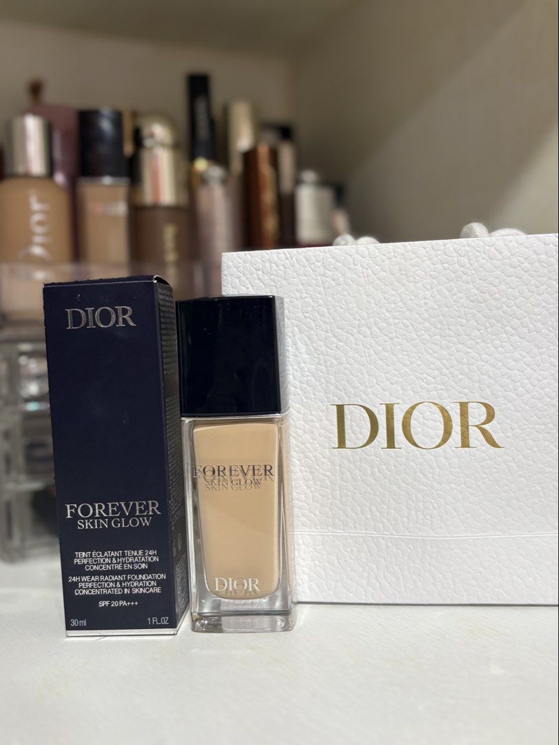 Dior Forever Skin Glow Foundation 1N (Category: Makeup) located in Pasay City. Submitted by keynbloom (Listing ID 1439097304, Image 1). Description: brandnew with box never been used or pump .