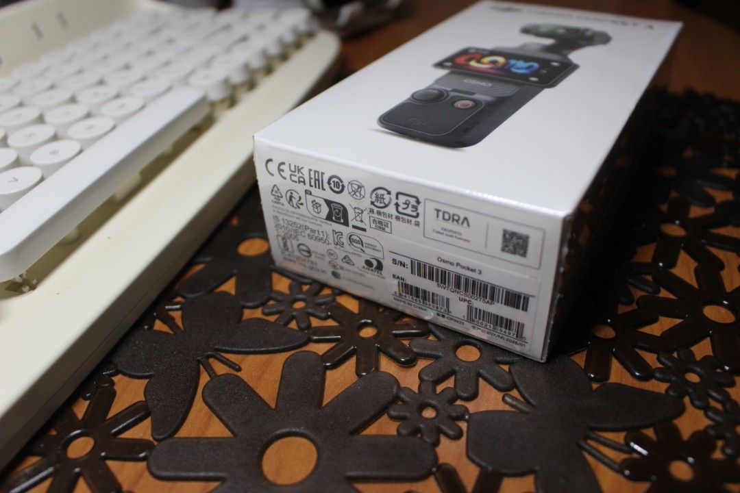 DJI OSMO POCKET 3 STANDARD COMBO (Category: Cameras) located in Tarlac. Submitted by trishatrish3 (Listing ID 1439357500, Image 3). Description: BRAND NEW SEALED Standard Combo Complete Inclusion RFS: WILL SWITCH TO DJI OSMO ACTION 6 with free additional pouch buy nyo na po, super low price na po.