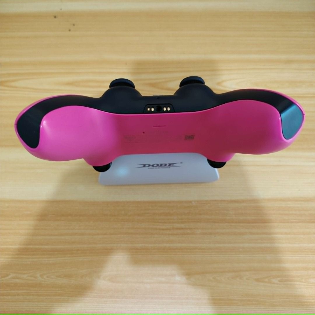 DS5 Controller White and Nova Pink Dualsense Dual Sense (Category: Controllers) located in Paranaque City. Submitted by thebiskwitcompany (Listing ID 1439301907, Image 3). Description: #34 Nova Pink Dual Sense 5 Controller P2695 -no box -very good condition -no issue (ghost movement, buttons, wireless, battery) White Dual Sense 5 Controller P2495 -no box -very good condition -no issue (ghost movement, buttons, wireless, battery) Compatible with P