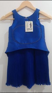 (Category: ) located in . Submitted by dressforlessbyliz_2024 (Listing ID 1439290763, Image 1). Description: .