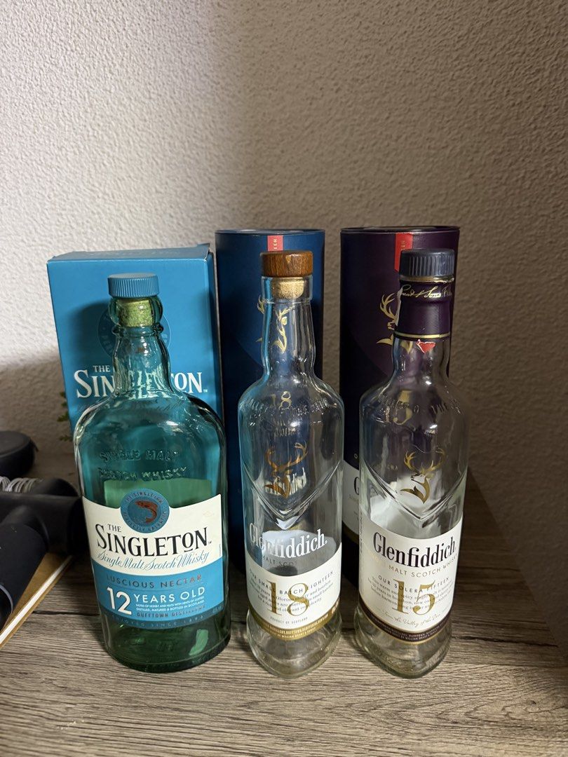 Empty Whiskey Bottles Singleton Glenfiddich (Category: Beverages) located in Quezon City. Submitted by jasongos (Listing ID 1439382280, Image 1). Description: .