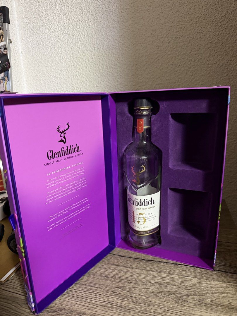 Empty Whiskey Bottles Singleton Glenfiddich (Category: Beverages) located in Quezon City. Submitted by jasongos (Listing ID 1439382280, Image 2). Description: .