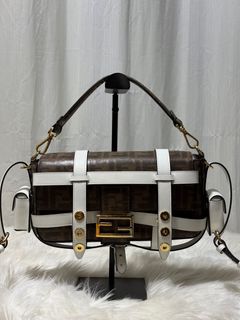 (Category: ) located in . Submitted by shoulderfashion (Listing ID 1439357154, Image 1). Description: .