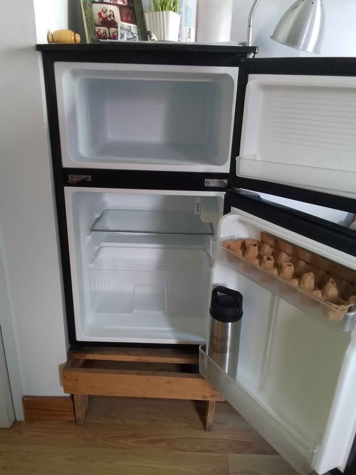 Fujidenzo 3.5 cu ft 2-Door Personal Ref (Energy Efficient) (Category: Refrigerators and Freezers) located in Quezon City. Submitted by cuadernonico (Listing ID 1439278440, Image 2). Description: Selling a compact and highly efficient Fujidenzo 2-door personal refrigerator. Perfect for condos, apartments, bedrooms, or small offices! Super Tipid: Low power consumption (80W only). 2-Door Design: Separate freezer room for fast freezing. Space Saver: 