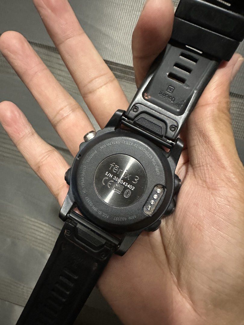 Garmin Fenix 3 Sapphire (Category: Men's Watches) located in Quezon City. Submitted by gavsretro (Listing ID 1439405614, Image 3). Description: All working Battery is great Orig stock strap Clean glass Water resistant No repair Can connect via phone Battery life Approx: 5 to 7 days pa po sa normal mode Package: Unit and original Charger.