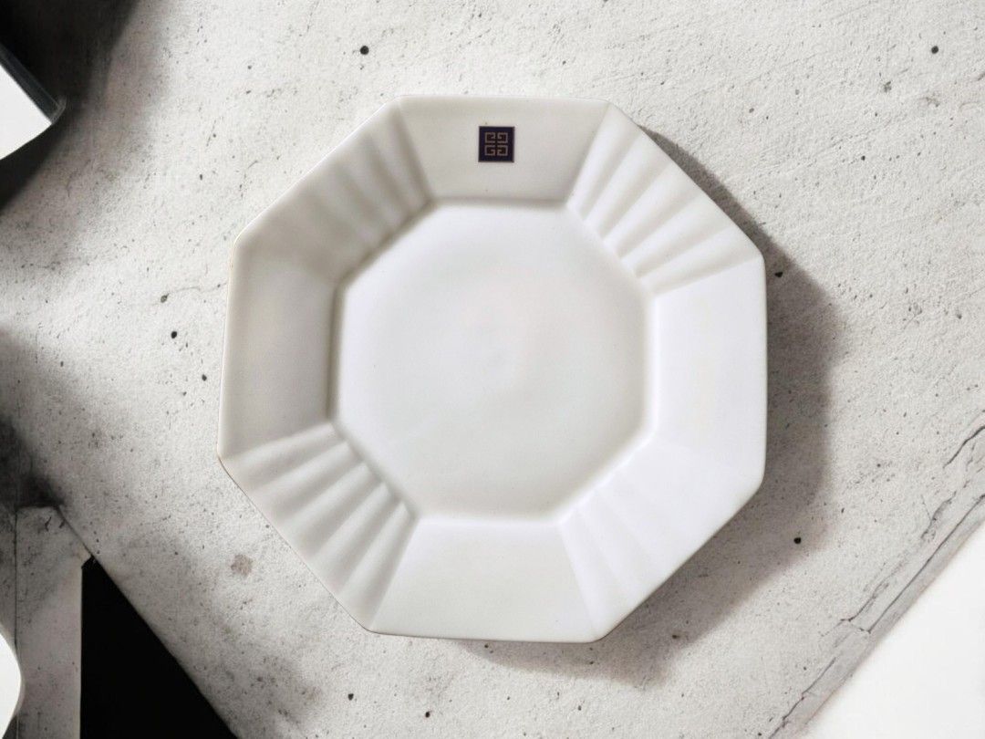Givenchy Dessert Plate (4pcs) (Category: Dinnerware & Cutlery) located in Quezon City. Submitted by buybyestuffmnl (Listing ID 1439360255, Image 1). Description: with gold rubs.