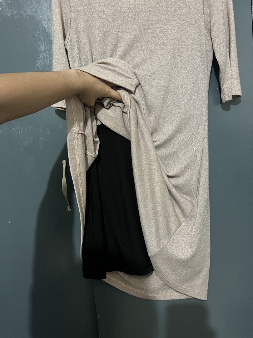 GTWFAB Beige Dress - Size M (Category: Dresses) located in Antipolo. Submitted by chi._.declutters (Listing ID 1439351726, Image 3). Description: RFS: need funds Bought from SM Department Store - Brand: GTWFAB - Size: M - Design: Beige outer layer, black inner layer - Sleeves: Three-quarter length - Neckline: Round.