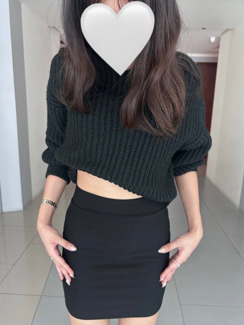 H&M Turtleneck Long Sleeves Crocheted Sweater (Category: Coats, Jackets and Outerwear) located in Makati City. Submitted by rkivegf_ (Listing ID 1439161313, Image 3). Description: — 400 + sf — fits XS-S — H&M — thrifted, bought for 600, worn once lang — cropped boxy fit 🧾: payment first basis (GCash, BDO) 📦: lalamove / LBC (shouldered by buyer) 📍: makati, metro manila.
