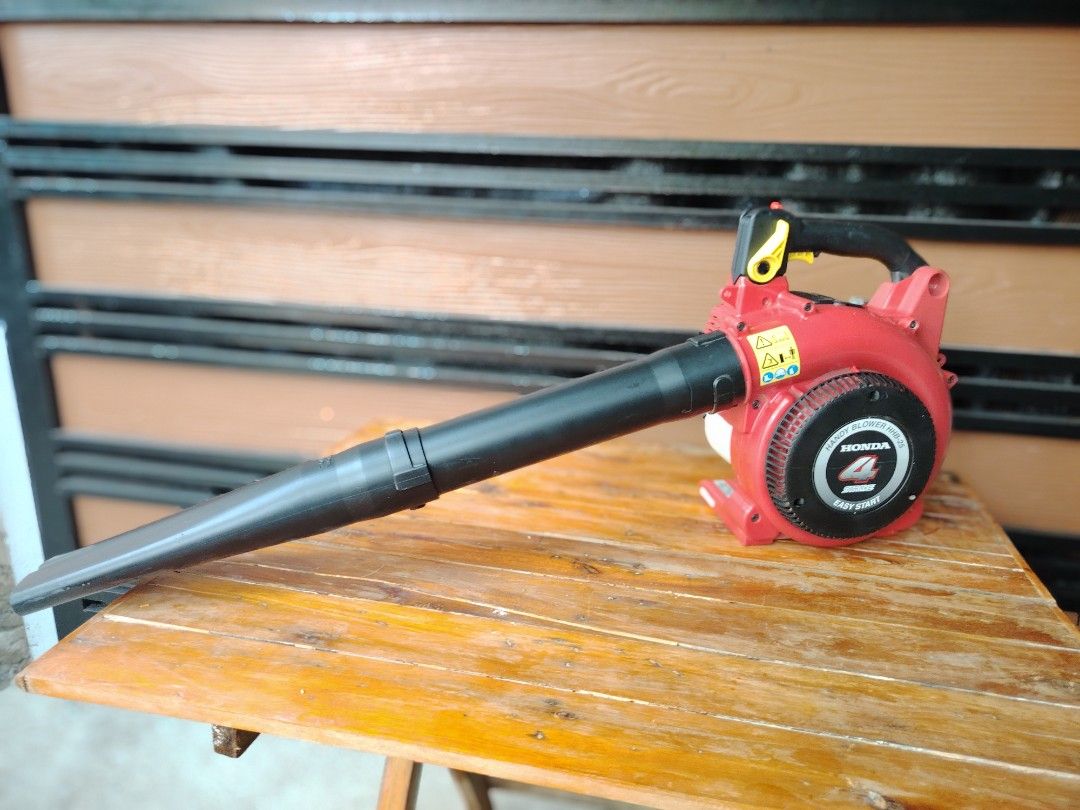 honda gasoline engine blower (Category: Cleaning Tools & Supplies) located in Malolos. Submitted by axe23 (Listing ID 1439365227, Image 3). Description: honda blower 25cc 4 stroke gasoline engine Actual photo posted Surplus tools from Australia Item tested and working properly.
