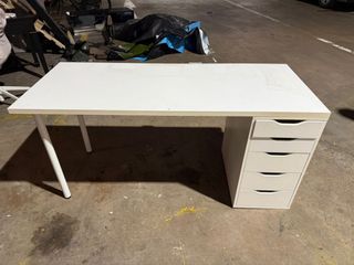 (Category: ) located in . Submitted by 2nd-furnitures (Listing ID 1439281950, Image 1). Description: .