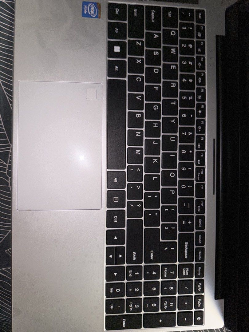 Intel i7-8500Y461291307978598400