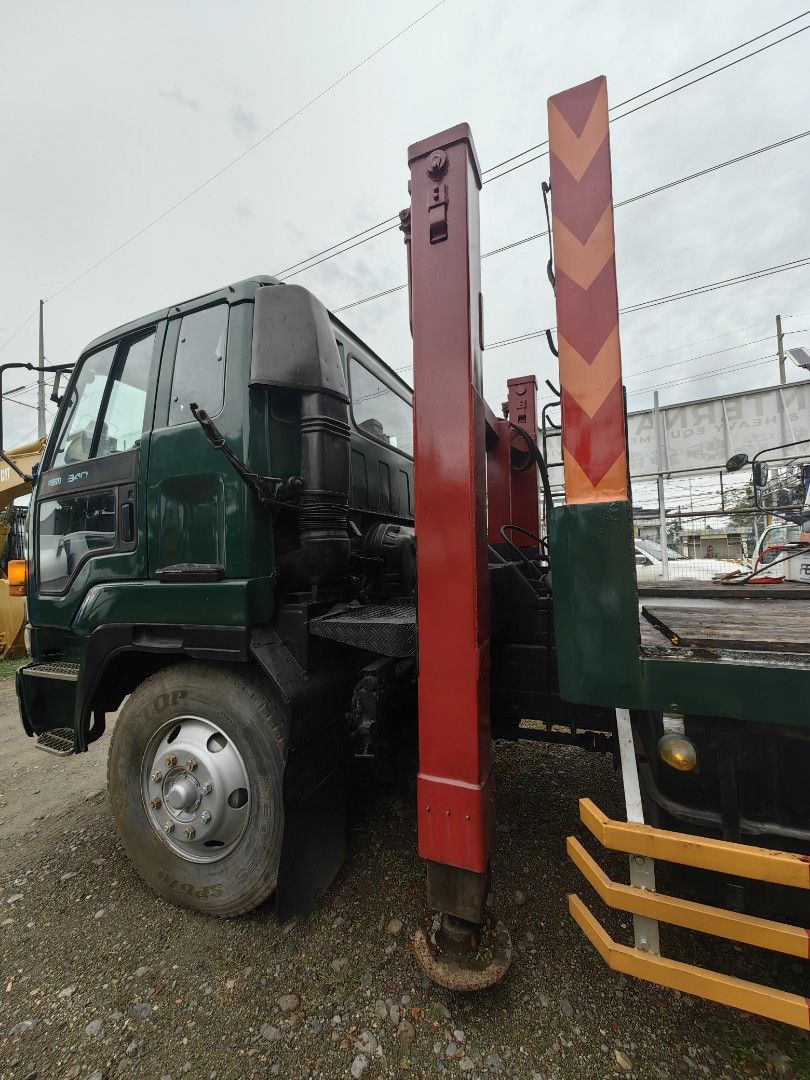 ISUZU GIGA 10PD1 SELF LOADER. (Category: Heavy Vehicles, Boats and Aircrafts Parts and Accessories) located in Subic. Submitted by osaka_subic (Listing ID 1389349436, Image 3). Description: ISUZU GIGA 10PD1 SELF LOADER. JOSAKA SUBIC INTERNATIONAL INC. OFFERS TEHE BEST QUALITY AND AFFORDABLE JAPAN SURPLUS TRUCKS AND HEAVY EQUIPMENT. 📍Location: JASA Road Purok 2, Lubao, Concepcion, Pampanga. For inquiries please contact: 📞0919 997 7999 📞0917 779