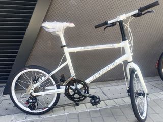 （分類：）位於 。 由 tkobike09943194 提交（商品編號 1439275006，圖片 1）。簡介： 。
