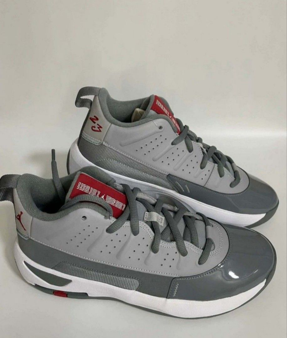 Jordan Max Aura 7 brand new size 9 (Category: Sneakers) located in Marikina City. Submitted by eastmileyacebuchejr (Listing ID 1439323643, Image 3). Description: Jordan Max Aura 7 Colorway: Wolf Grey Size: Size: US 9 | UK 8 | EUR 42.5 | CM 27 100% Original Brand new with Tag get this for only 4'999 Selling Mall price 6'835.