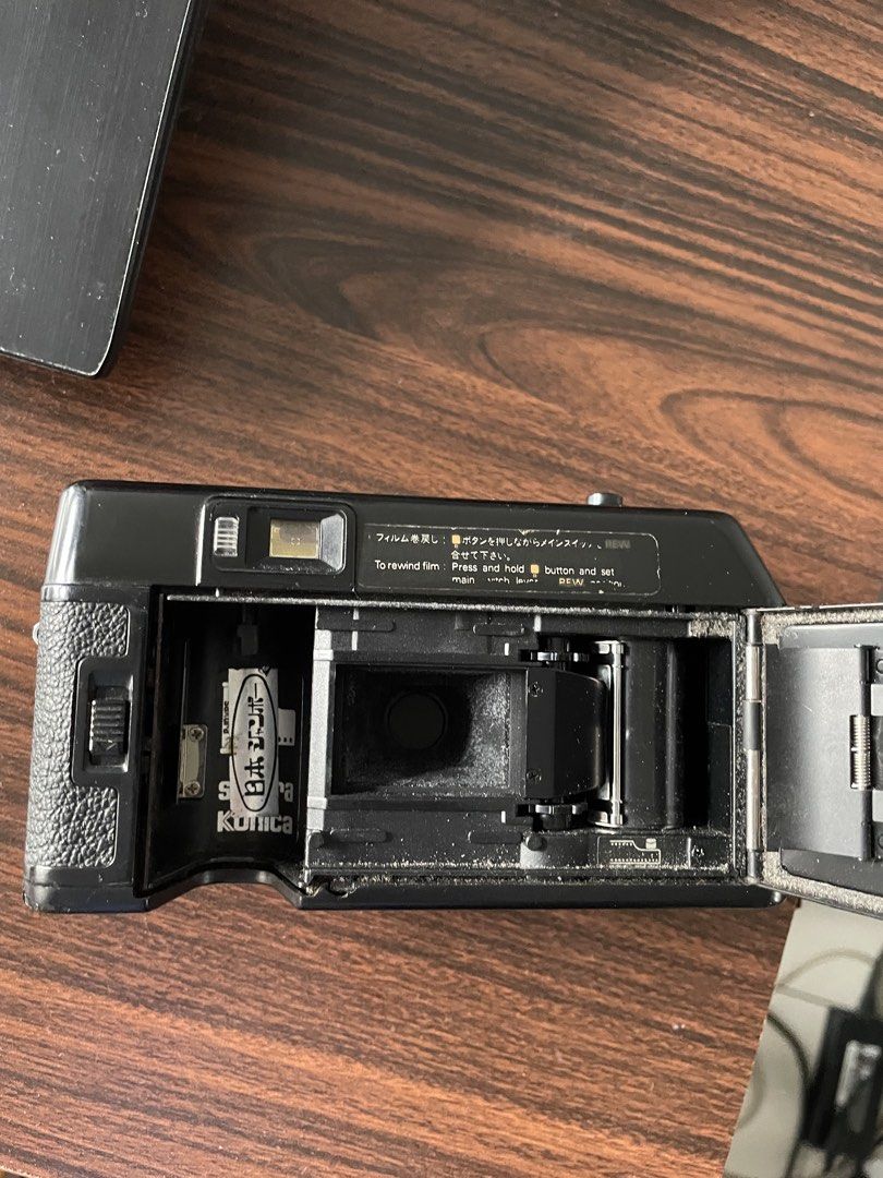 Konica Auto Focus film Camera (Category: Cameras) located in Quezon City. Submitted by malfoy_declutter (Listing ID 1439329671, Image 3). Description: Konica Auto Focus film camera for repair.