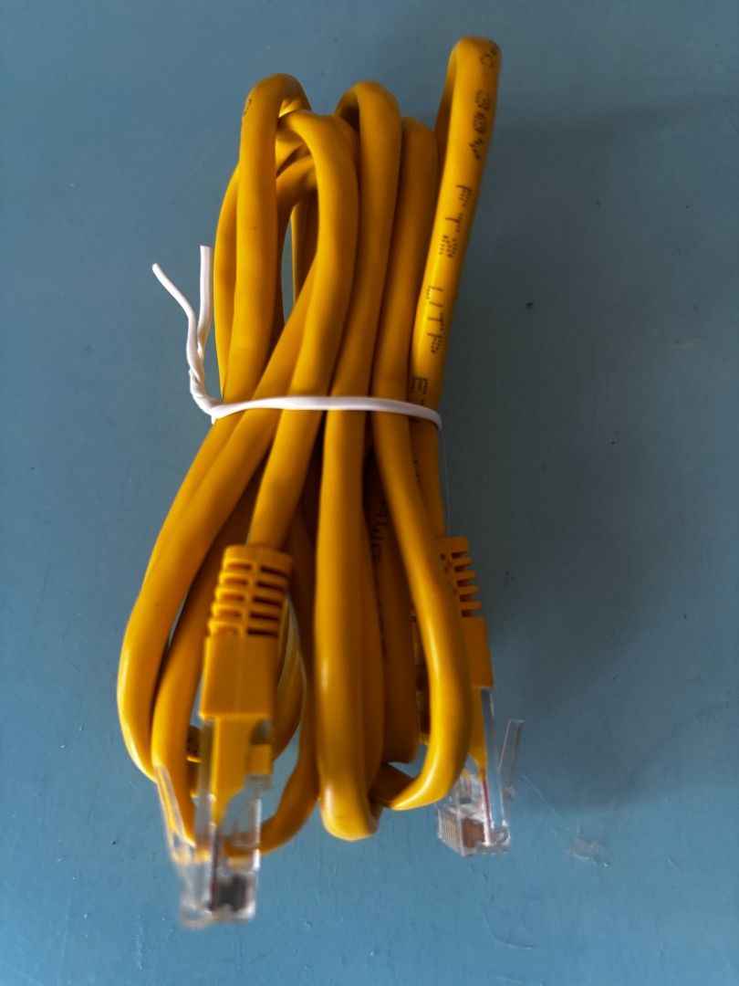 LAN Cable Cat 5e - Yellow and Black461291297273303041