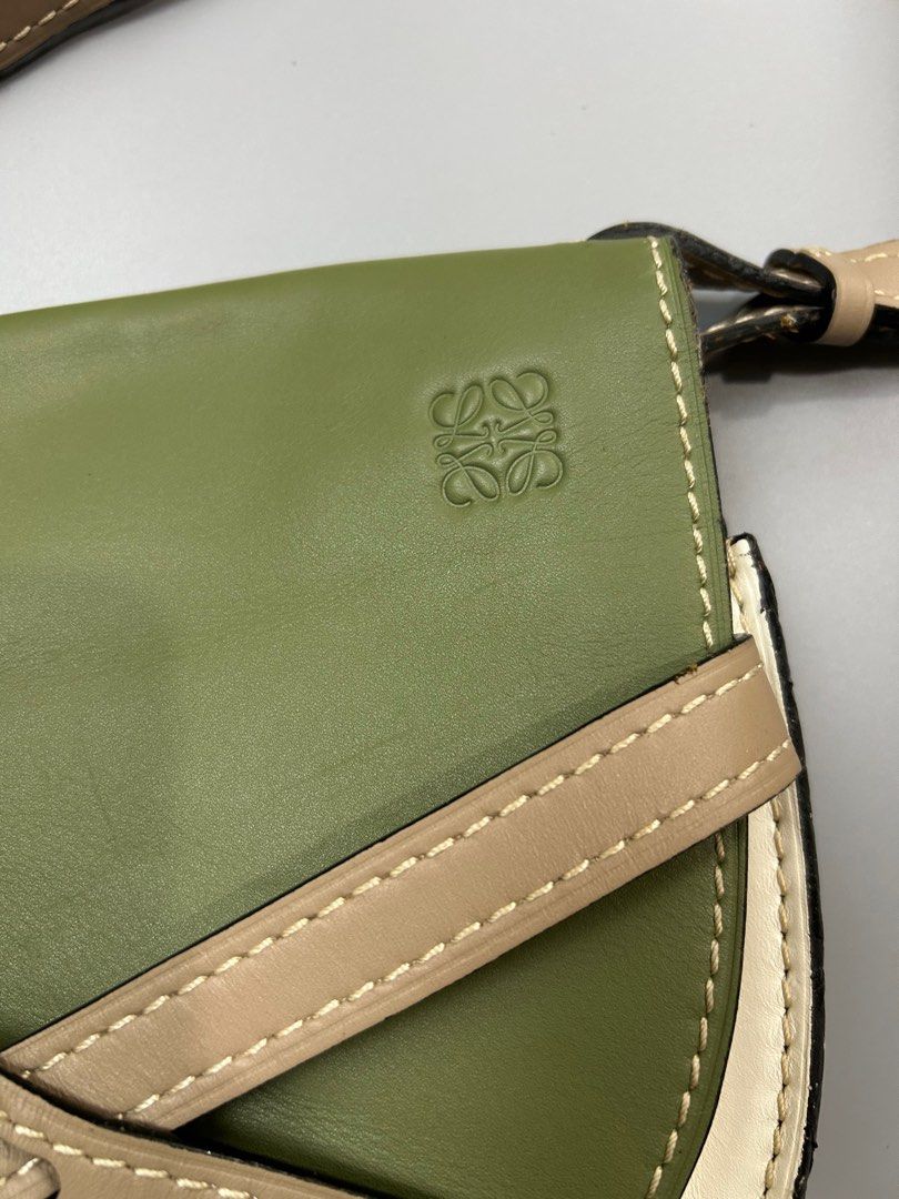 Loewe Bag (Category: Luxury Bags & Wallets) located in Aurora. Submitted by purethrift07 (Listing ID 1439292935, Image 2). Description: No issue Maganda to Fresh from the bale Dm me.