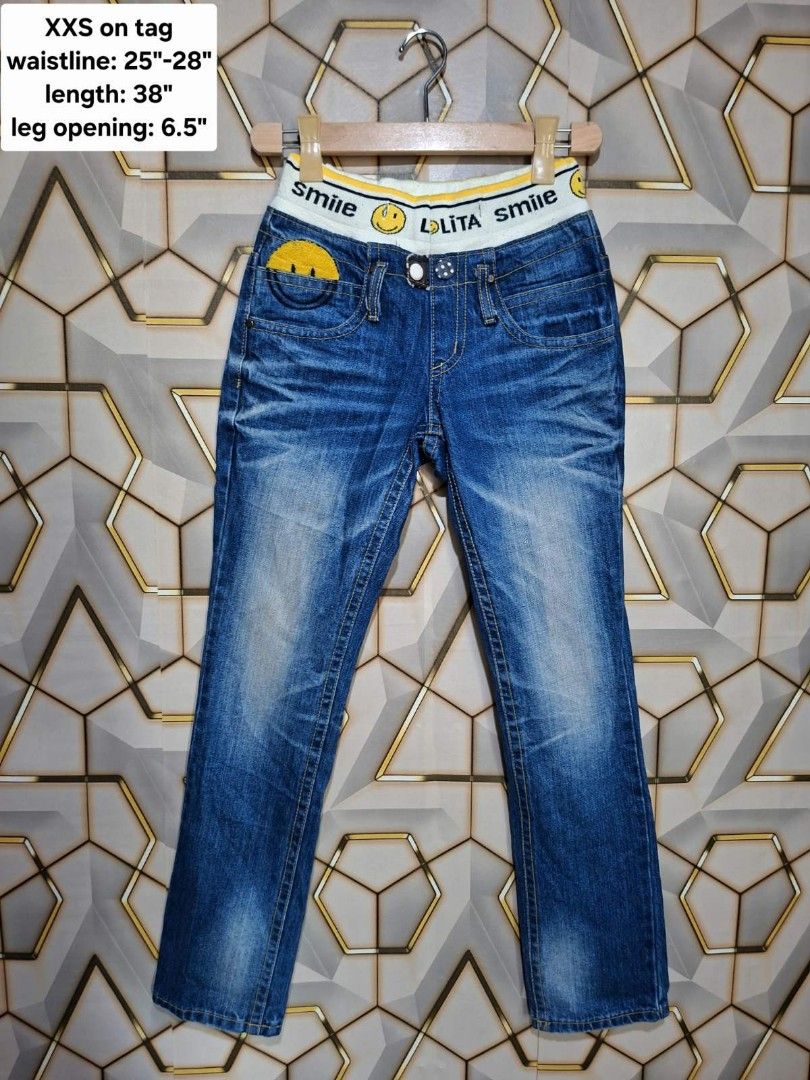 Lolita Smile Jeans (Category: Jeans) located in Tagaytay City. Submitted by joyjavier1230 (Listing ID 1439328396, Image 1). Description: Lolita smile jeans in excellent condition no issue 9.5/10 color rate -Tag size: XXS - Waist: 25-28 - Length: 38 - Leg opening: 6.5 550+shipping fee location: Tagaytay shipping via jnt mop:gcash dm to purchase 📩 📩 📩 .