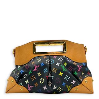 (Category: ) located in . Submitted by carousellluxury (Listing ID 1439297337, Image 1). Description: .