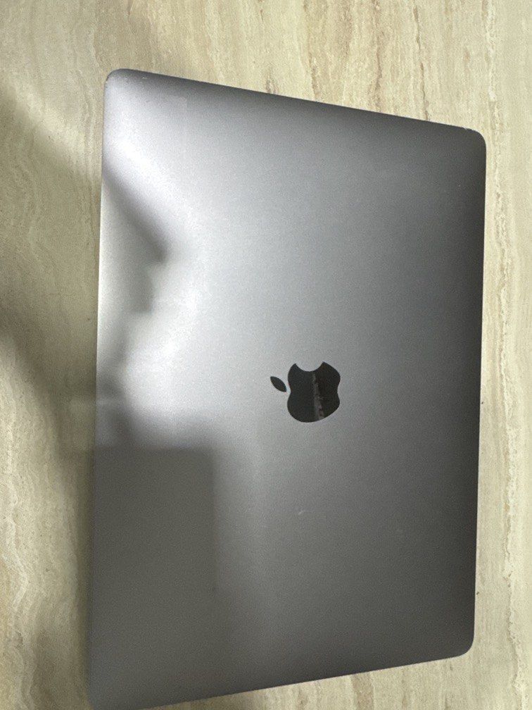 MacBook Pro 13-inch 2020 with touchbar460843158938603521