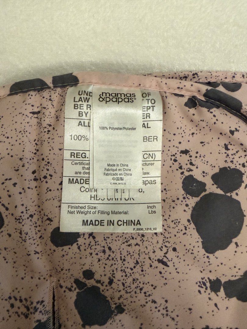 Mamas & Papas Stroller Seat Liner and Headrest (Category: Strollers) located in Manila. Submitted by rjsv12345 (Listing ID 1439317135, Image 3). Description: - Mamas & Papas stroller seat liner and headrest included. - Seat liner features a stylish pink and gray splatter pattern. - Headrest in a neutral gray color. - Made from 100% polyester. - Manufactured in China..