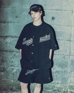 (Category: ) located in . Submitted by thehypewear.co (Listing ID 1439388898, Image 1). Description: .