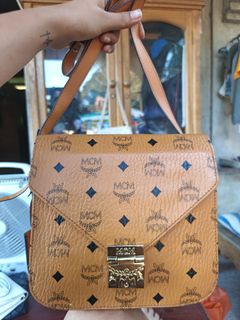 (Category: ) located in . Submitted by lynpreloved04 (Listing ID 1439258711, Image 1). Description: .