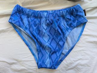 (Category: ) located in . Submitted by lupin85 (Listing ID 1439416660, Image 1). Description: .