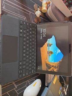 Microsoft Surface Go1465701533322455040