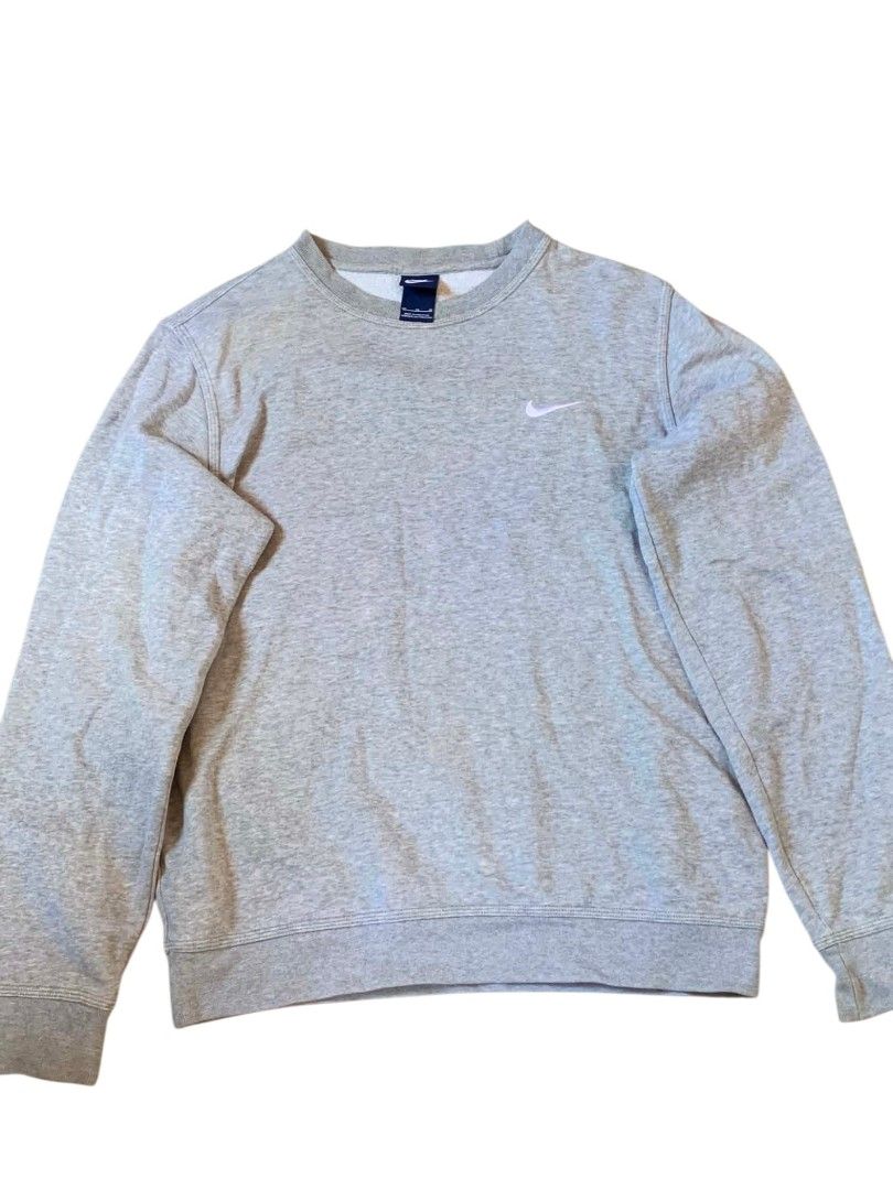 Nike Crewneck Sweatshirt - Gray (Category: Coats, Jackets and Outerwear) located in Cabanatuan. Submitted by zufinds (Listing ID 1439311415, Image 1). Description: Nike longsleeve fleece blue tag ‎YEAR 2000 ‎27/22 DIMES ‎ ‎issue need wash dm me for more pictures luzon location.