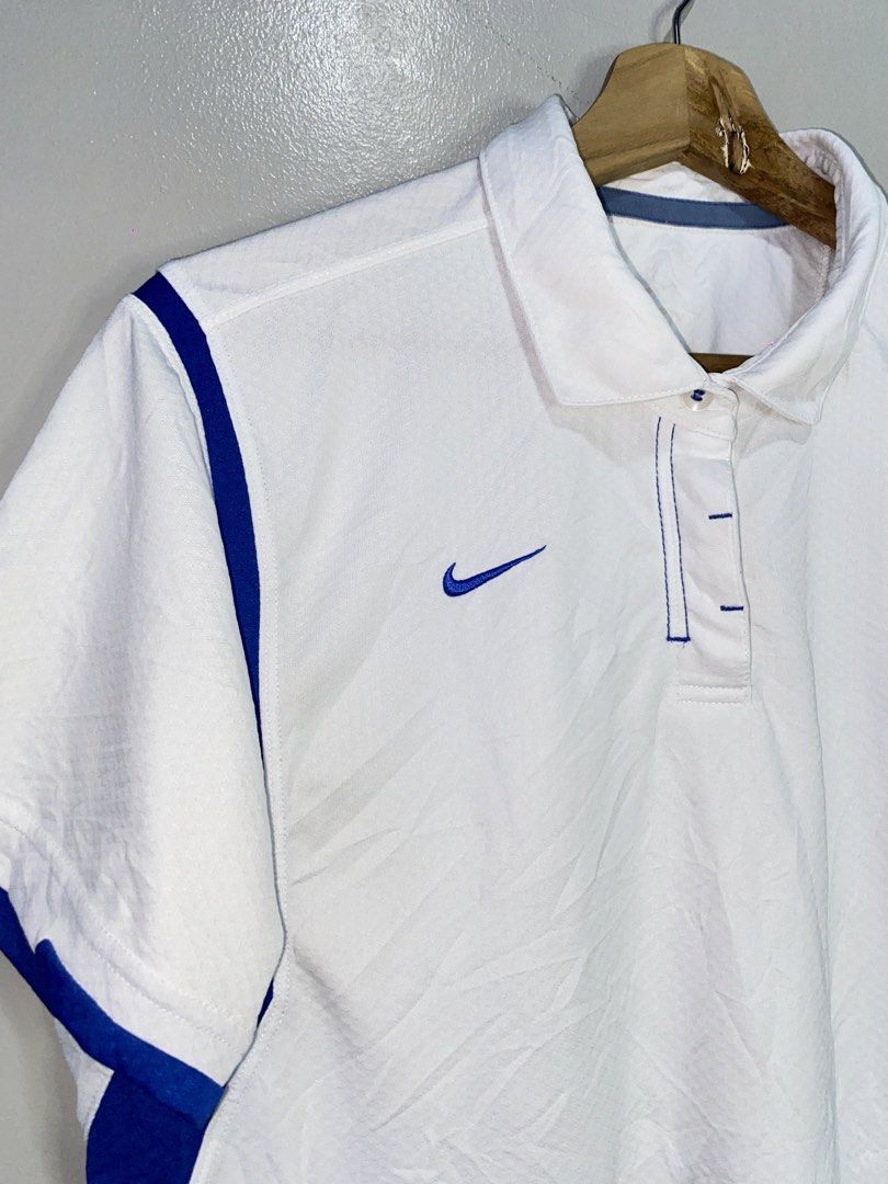 Nike Drifit Polo Shirt Embroid Logo (Category: Activewear) located in Bago City. Submitted by gent.ly.getup (Listing ID 1439272569, Image 3). Description: Like new Authentic 10/10 Color Fit to M 20.5 by 26.5 No issue.