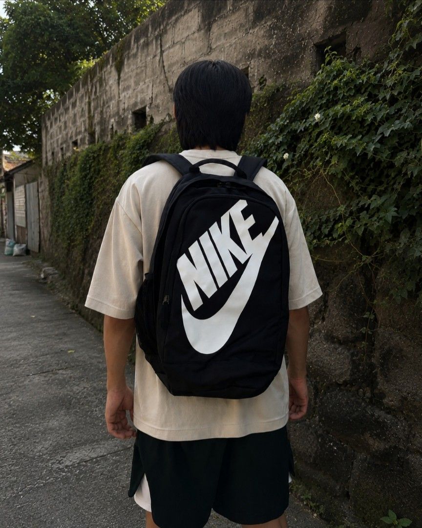 Nike Hayward Futura Backpack (Category: Backpacks) located in Manila. Submitted by janes0070377897 (Listing ID 1439299598, Image 2). Description: Brandnew and Original 10× Money back guaranteed if proven fake.
