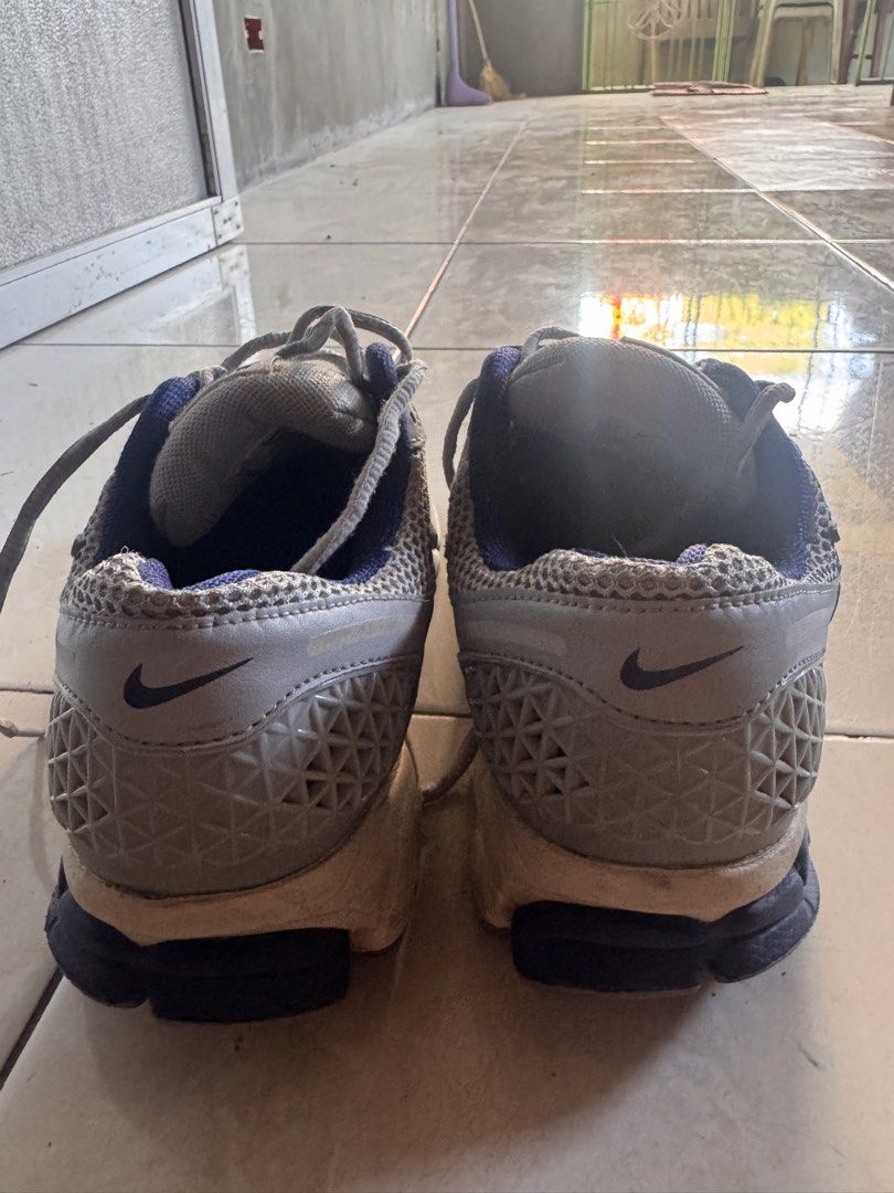 NIKE ZOOM VOMERO 5 YANKEES (Category: Sneakers) located in Cabanatuan. Submitted by legit.seller123 (Listing ID 1439321085, Image 3). Description: Nike Zoom Vomero 5 Yankees Size 8.5 9.5/10 Excellent Condition No box Slightly nego pa mga boss No issue PM ME LANG❗️❗️❗️❗️.