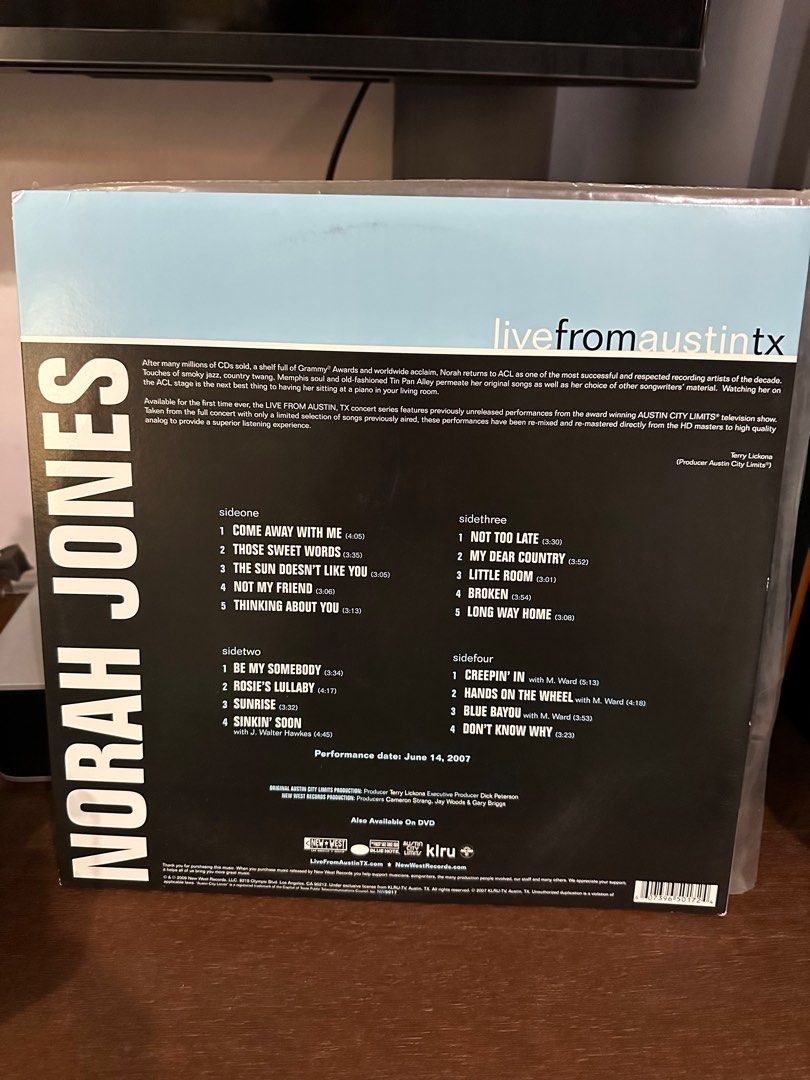 Norah Jones Live From Austin Tx 2LP (Category: Vinyls) located in Las Pinas. Submitted by tophiers (Listing ID 1439304836, Image 2). Description: Norah Jones Life From Austin Tx Vinyl 2LP - Gatefold Cover : G to VG LP's : M to NM Php7,850 (Fixed) 📍 Las Pinas City Buyer Books for Courier Personal Pick-Up by Buyer is Welcome I Accept BPI/BDO/Gcash Items will only be released upon payment verification Meet-Ups: Oneayala Makati (Sunday Afternoon) Ay