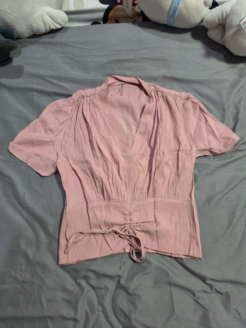 Old Rose Pink Korean Cropped Top (Category: Blouses) located in Quezon City. Submitted by snowflakes.specials (Listing ID 1439389059, Image 1). Description: Fits XS-S Used once.