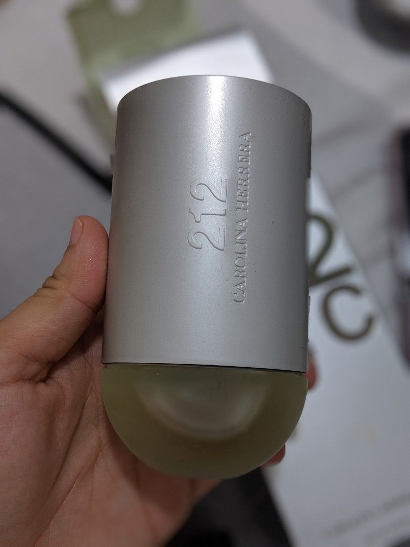 Original Carolina Herrera 212 NYC (Category: Fragrance & Deodorants) located in Muntinlupa City. Submitted by chasg_02 (Listing ID 1439375043, Image 3). Description: 212 NYC for women perfume ✔️ Authentic / Original ✔️ 50 ml only (half bottle) ✔️ Fresh, clean, classy scent ✔️ Stored properly, hindi exposed sa init bought from JP fragrance Reason for selling: Hindi lang hiyang sa preference ko, mas bagay sakin fruity scents 😅 💰 Price: 2500 📍 Lo