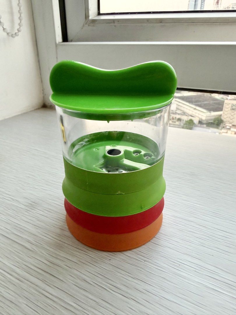 OXO Good Grips 3-Blade Hand-Held Spiralizer (Category: Cookware & Accessories) located in Quezon City. Submitted by shopgood_mnl (Listing ID 1439399144, Image 2). Description: .
